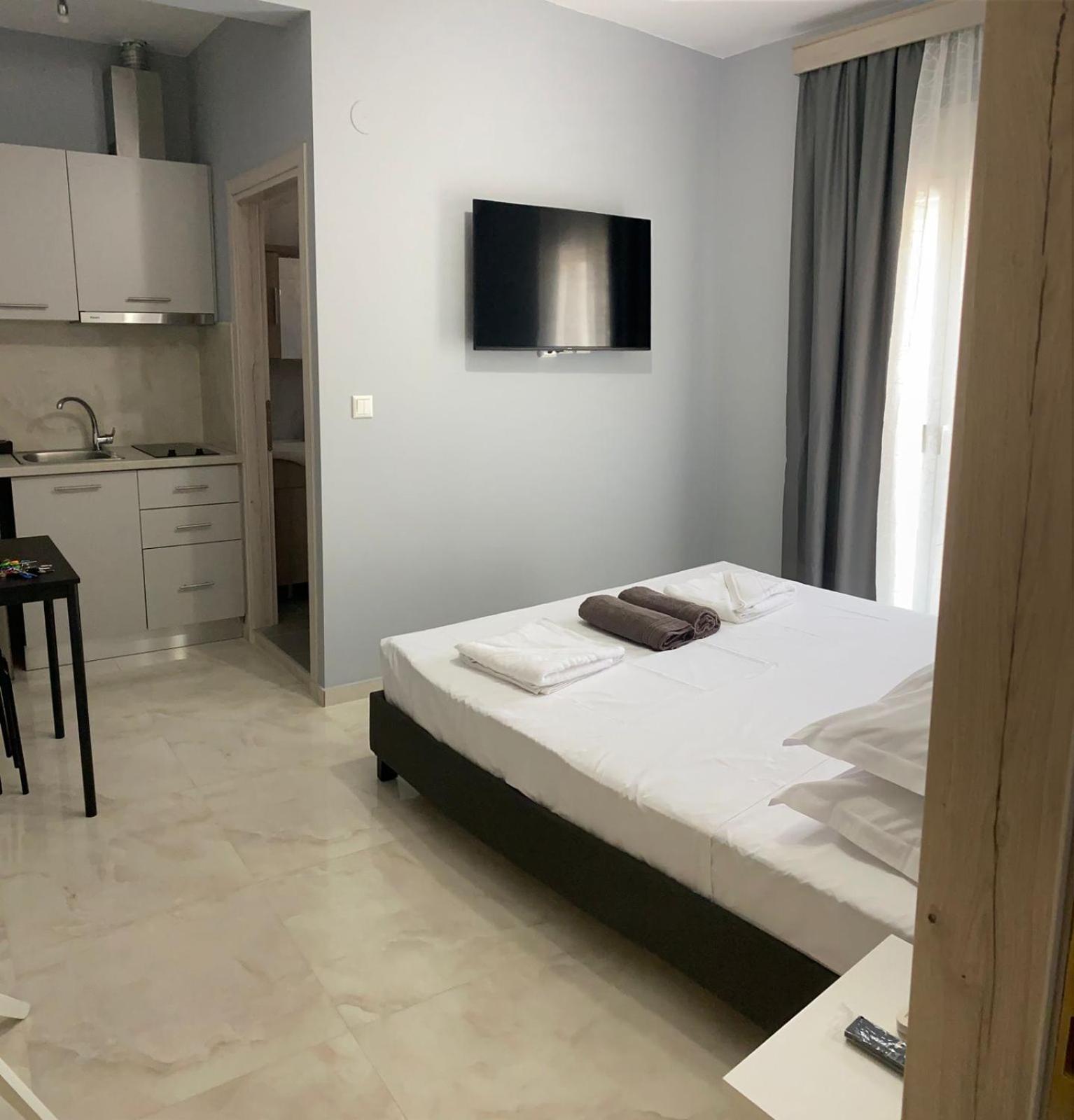 Umbrella Apartment Переа Экстерьер фото