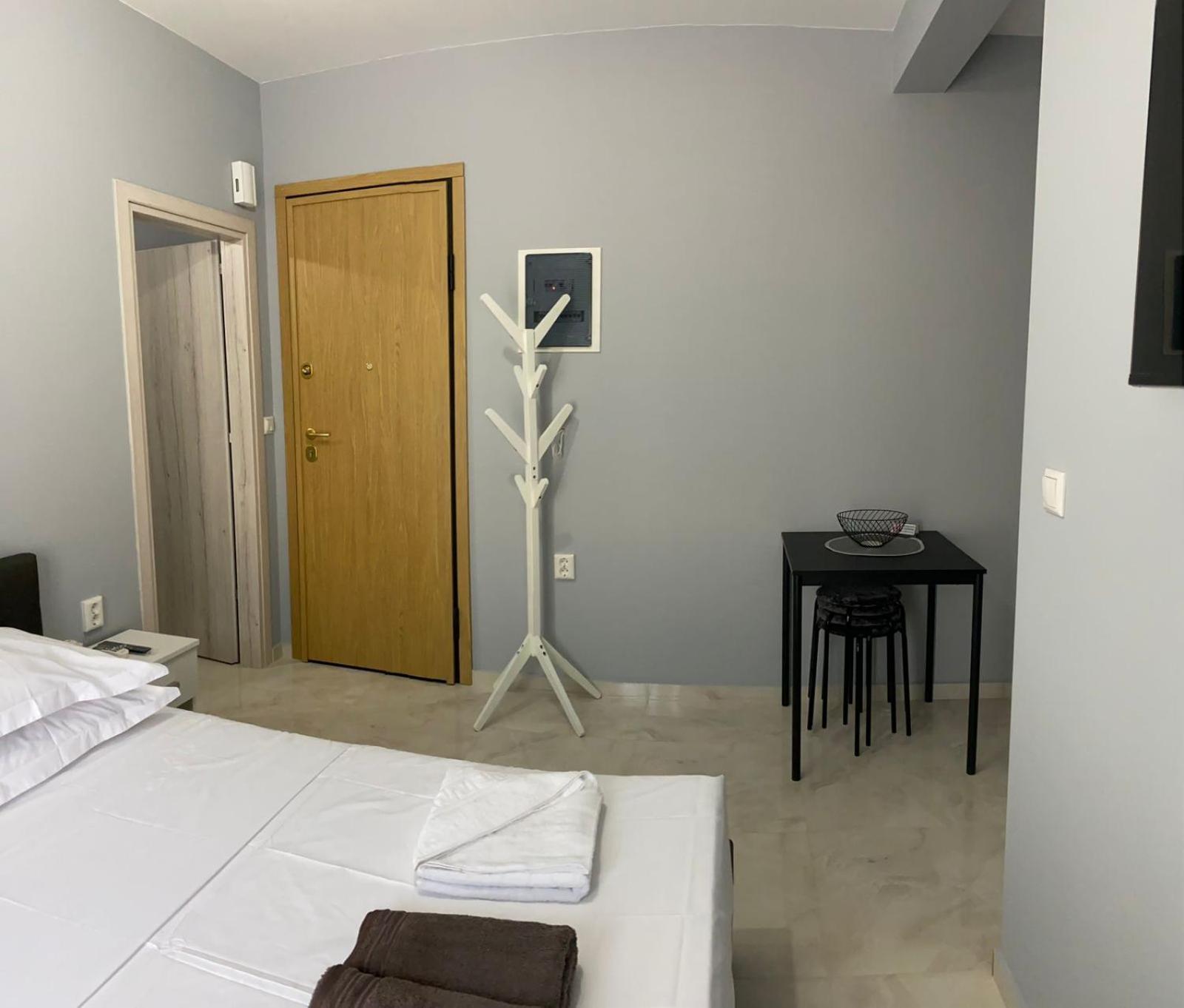 Umbrella Apartment Переа Экстерьер фото
