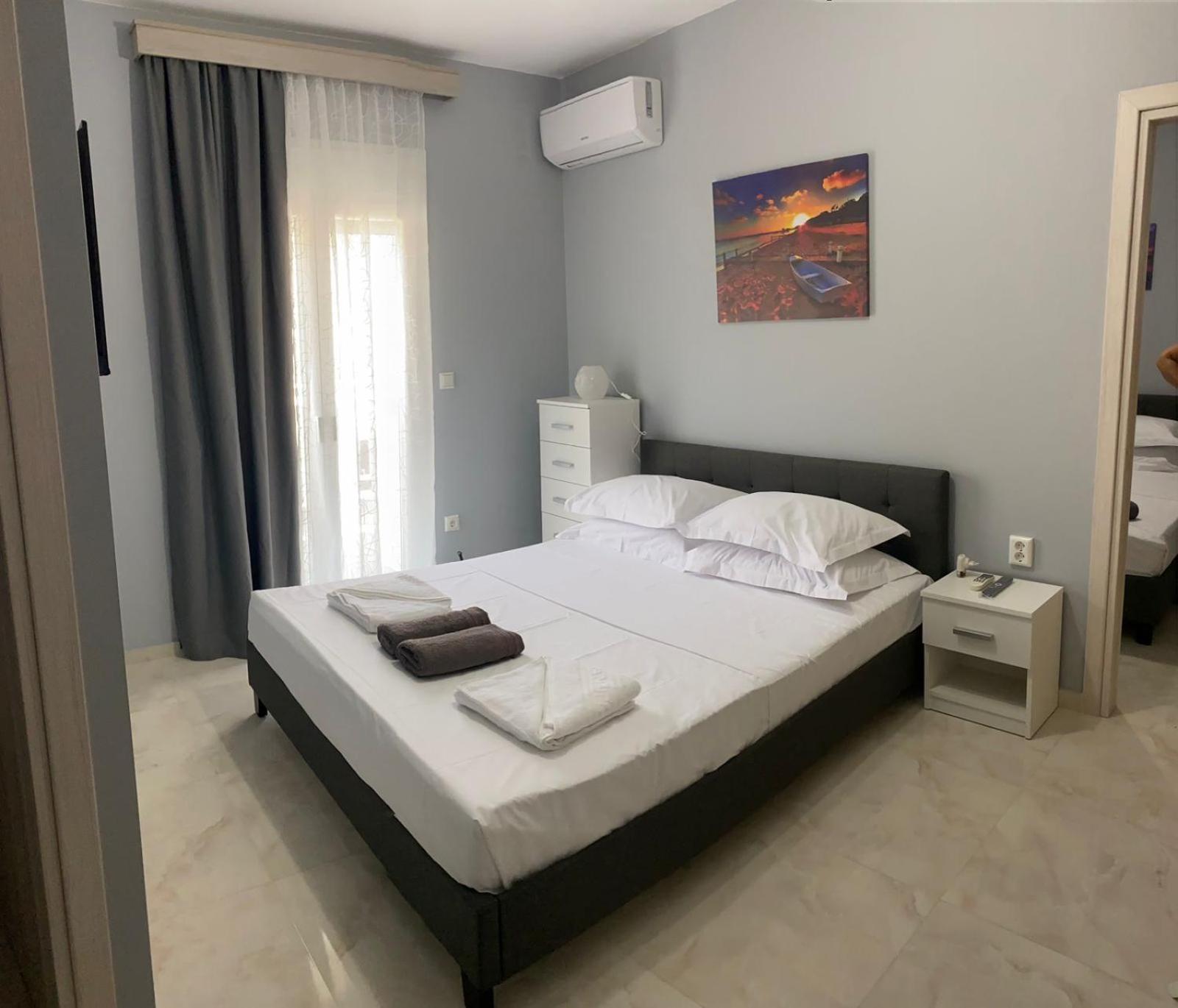 Umbrella Apartment Переа Экстерьер фото