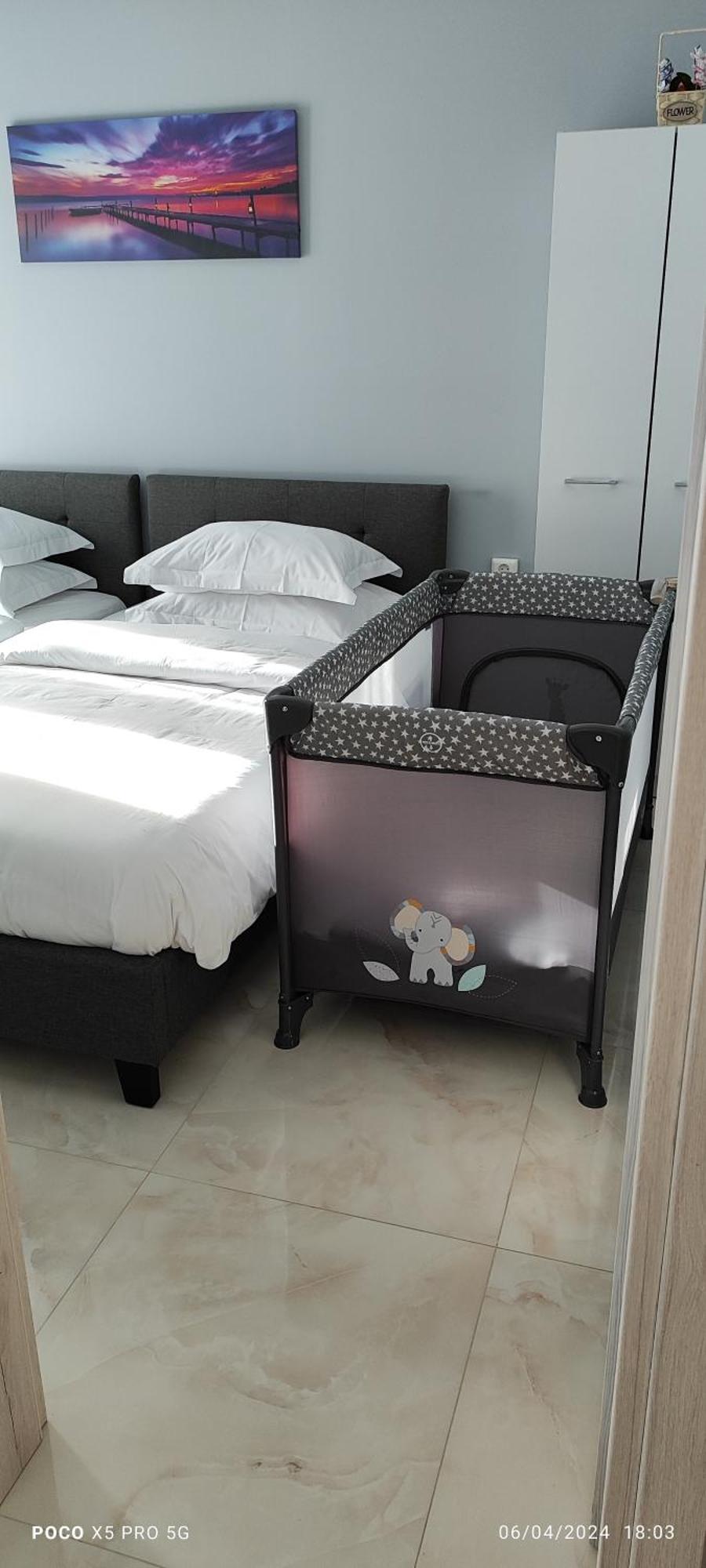 Umbrella Apartment Переа Экстерьер фото
